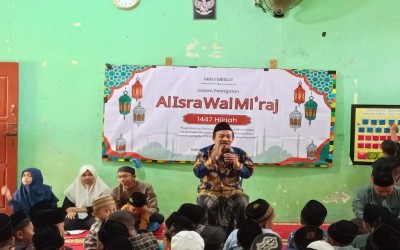 Peringati Isra Mi'raj, MIN 1 Mesuji Hadirkan Ustadz Samsul Hadi untuk Perkuat Karakter Siswa