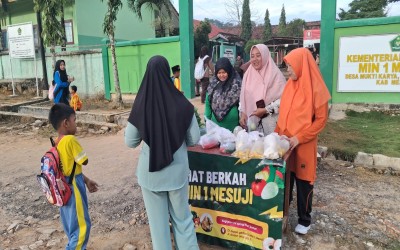 Sapa Wali Murid di Bulan Suci, MIN 1 Mesuji Gelar Aksi 